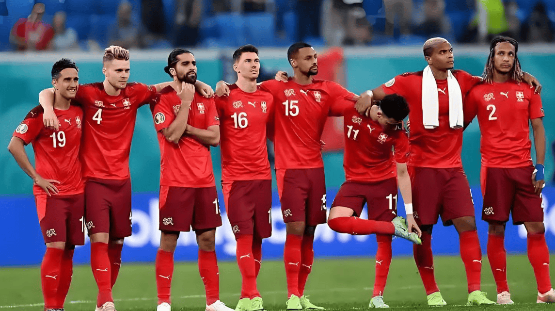 捷克球员展现超强射门能力，攻入致胜球的简单介绍