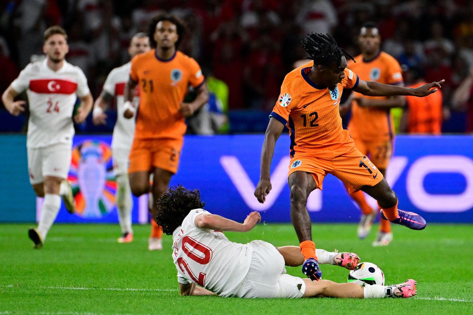 三亿体育体育网页版-欧洲杯篮球赛：法国队击败德国晋级半决赛