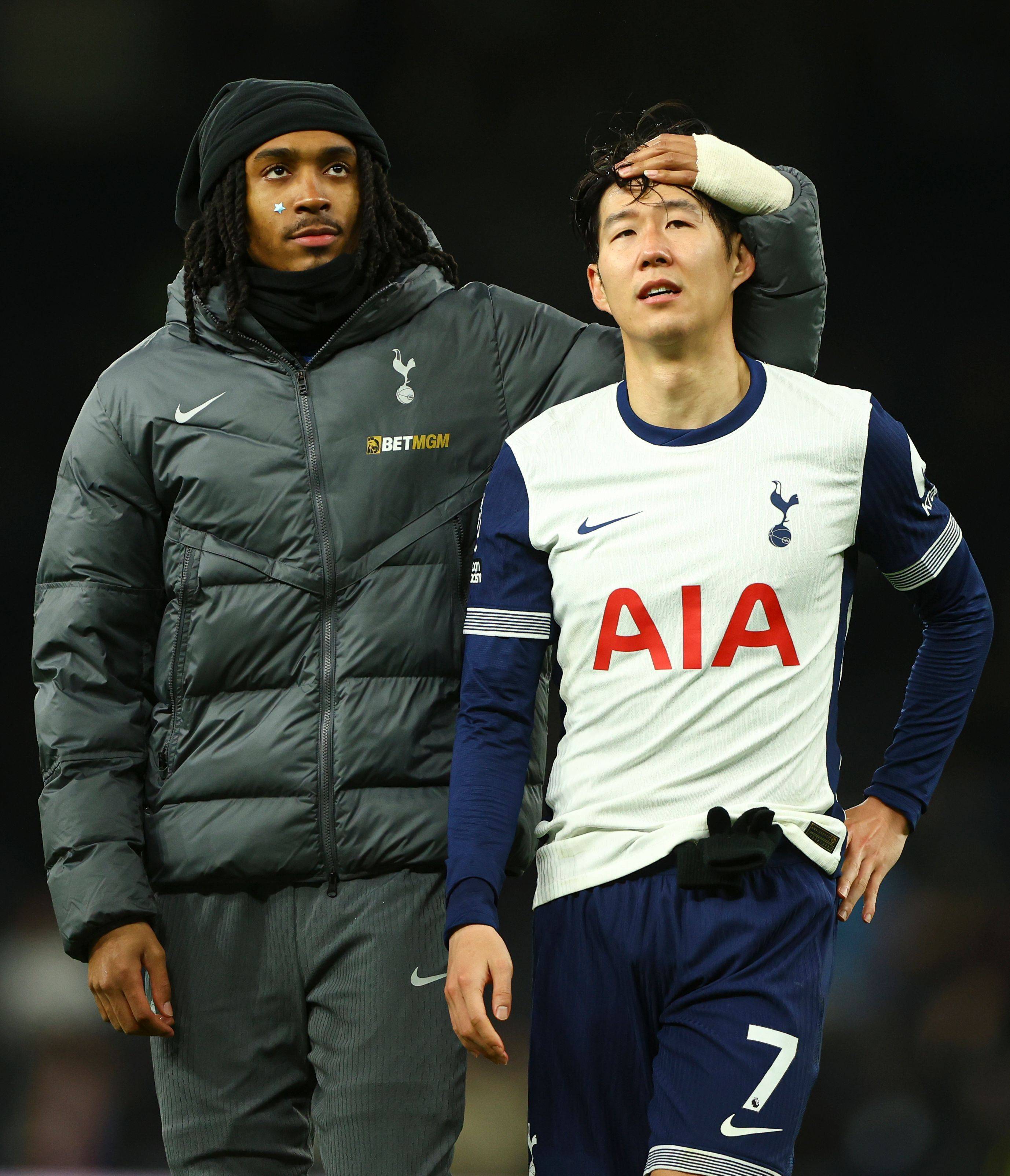 包含热火绝杀马刺送出季后赛梦想透明球队的词条