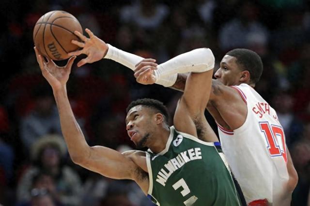 三亿体育体育下载-包含黑马崭露头角，豪门巨头震动的词条