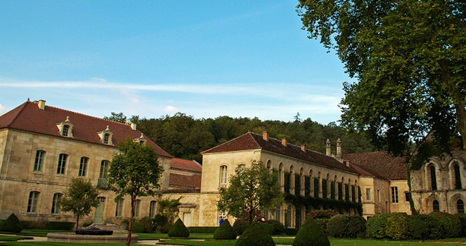 勃艮第抢分成功，成功击败圣埃蒂安