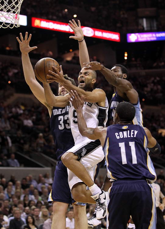 三亿体育体育课程-人和主场三球大胜富德，联赛表现一览无遗