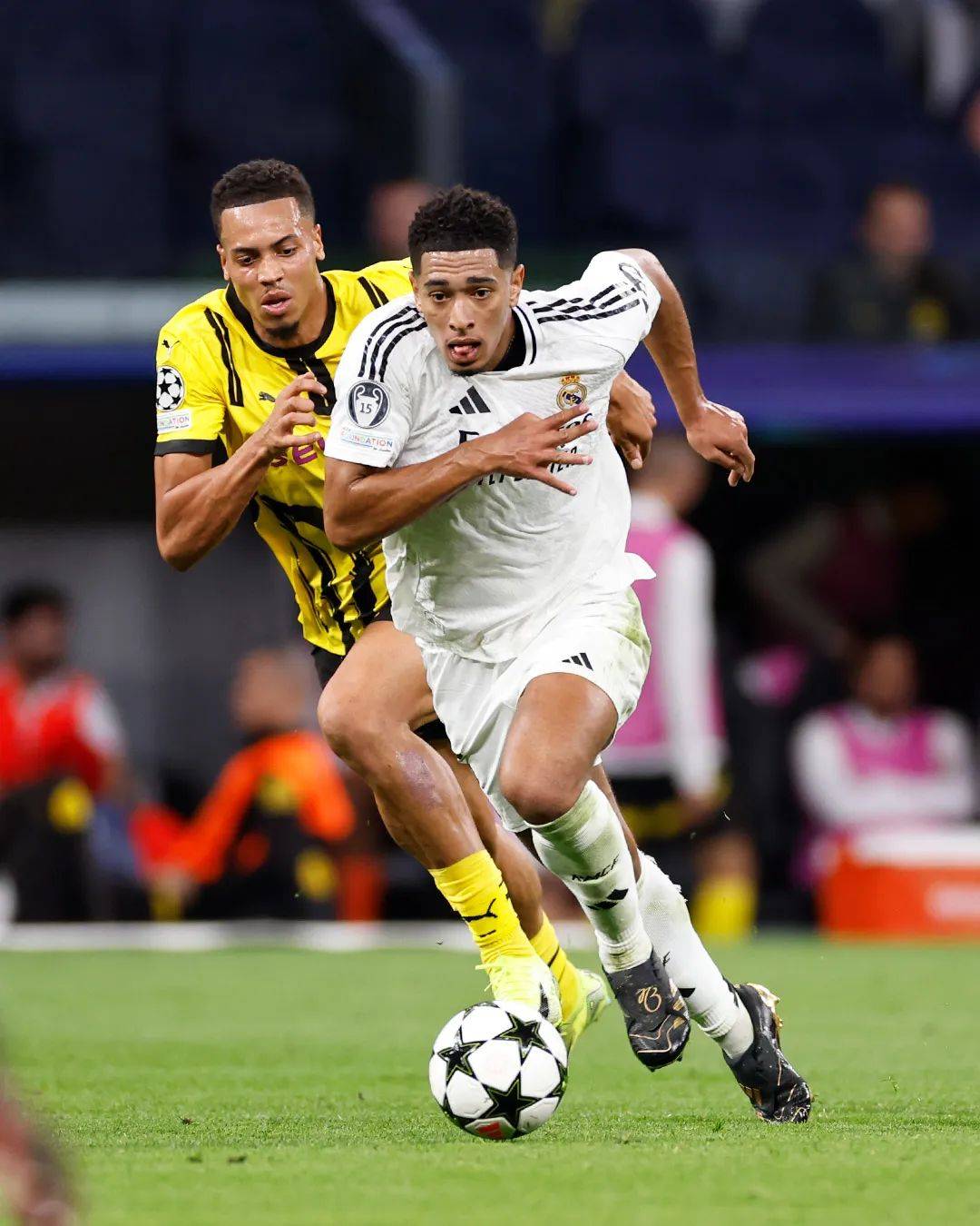 三亿体育体育官网-包含马德里德比再次引爆，伯纳乌变战场的词条