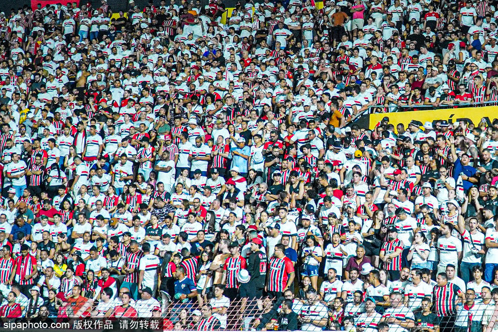 风尚足球赛事高潮迭起,球迷欢呼声不绝于耳的简单介绍 风尚足球赛事高潮迭起,球迷欢呼声不绝于耳的简单介绍