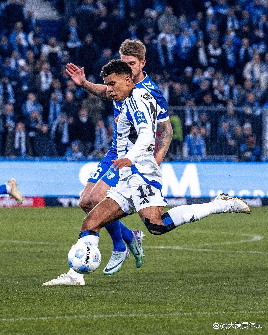 三亿体育体育视频-汉堡队对阵奥格斯堡，展开激烈比拼的简单介绍