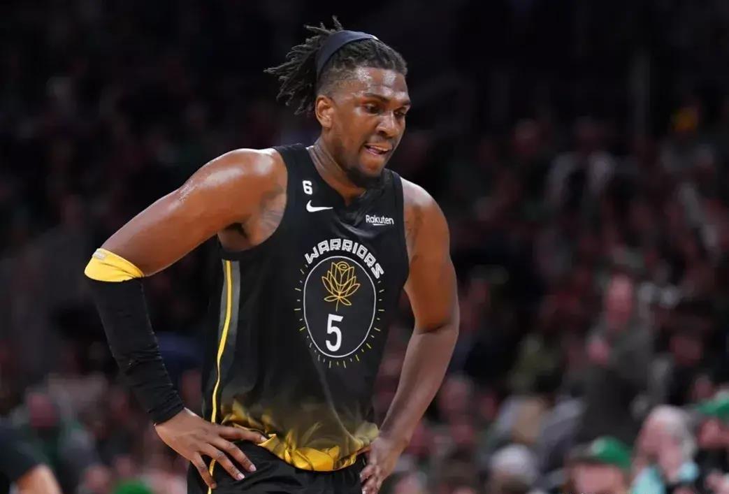 三亿体育体育网页版登录入口-激烈的比拼，球员之间的火爆对决