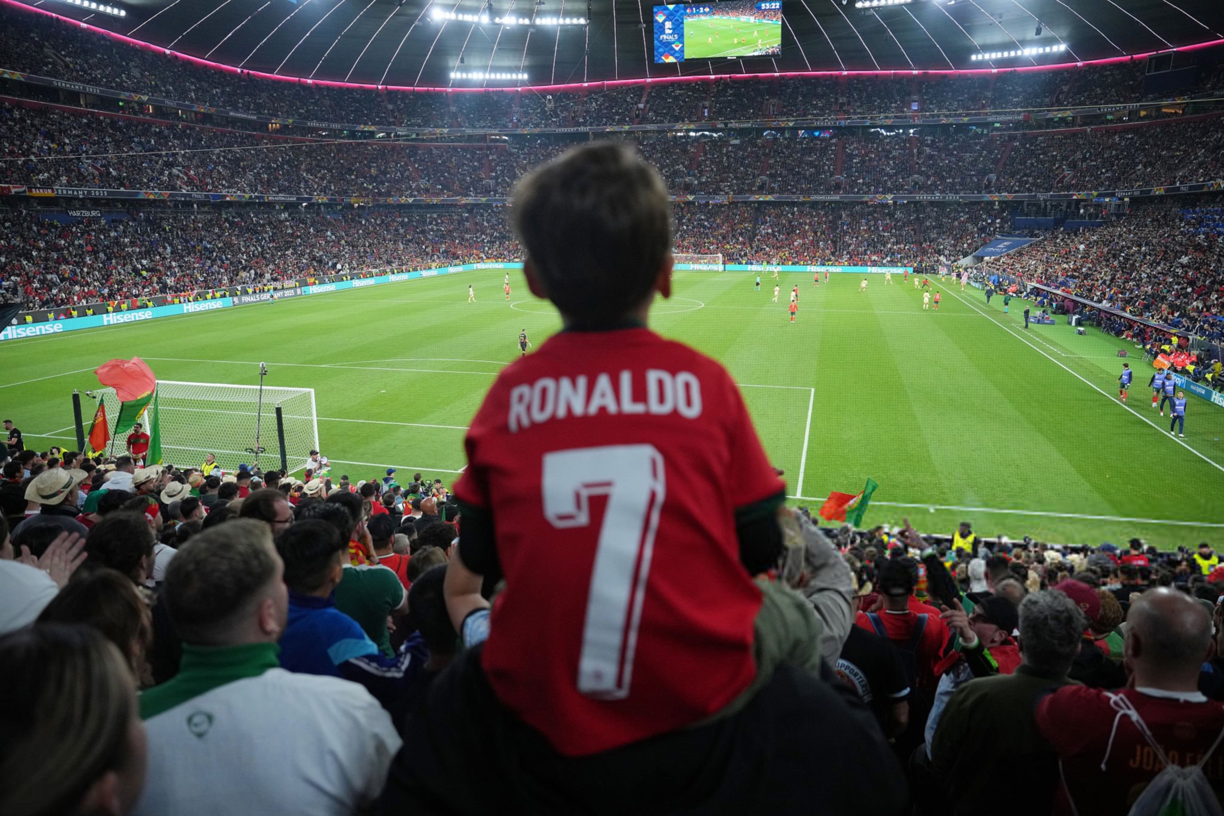 包含欧预赛比赛前赛果难料，球迷心情激动的词条