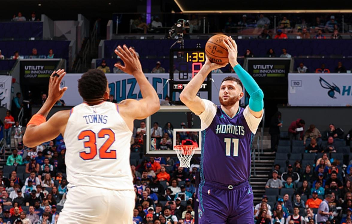 黄蜂主场击败森林狼，史密斯砍24分