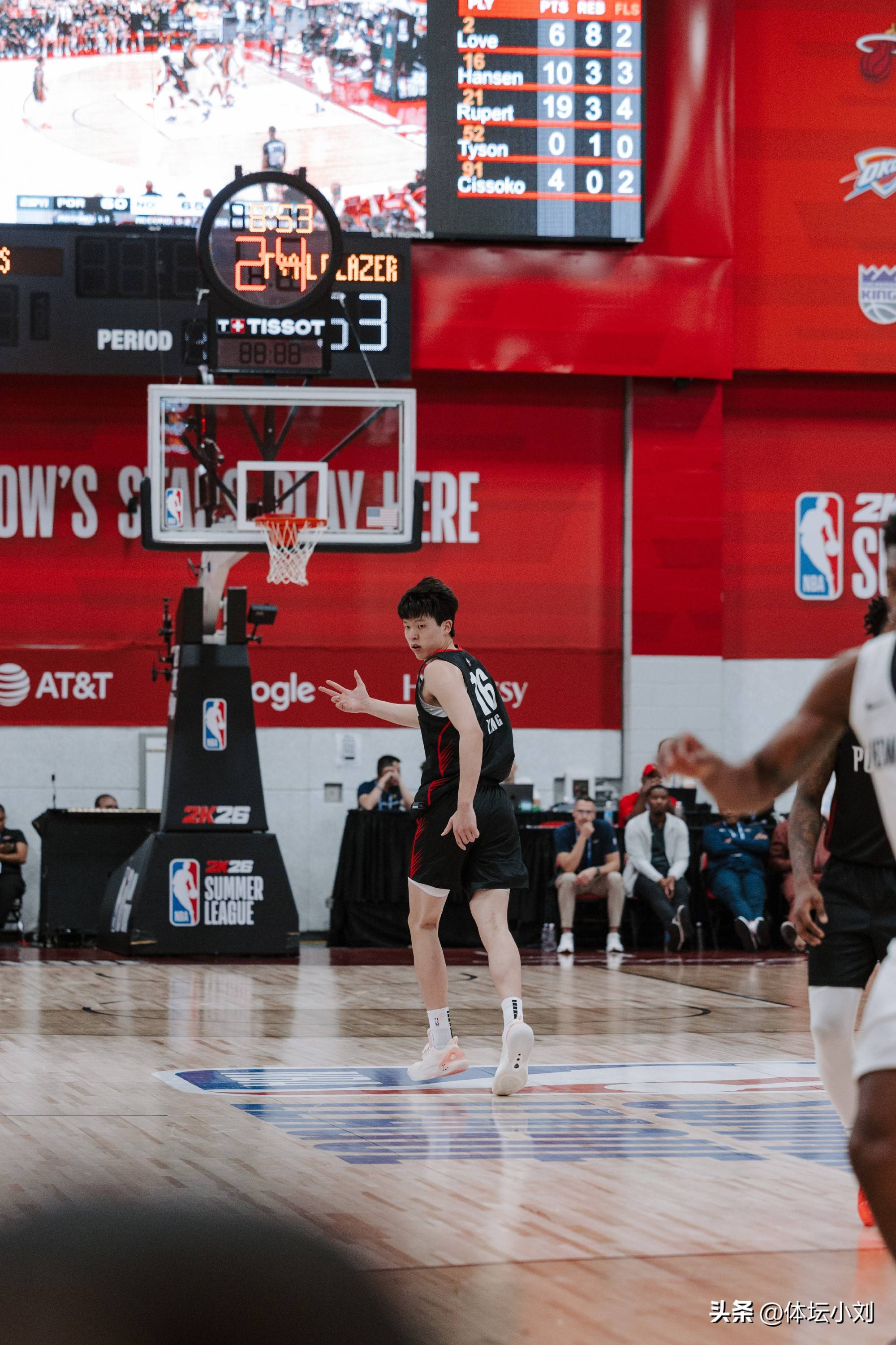 开拓者客场大胜鹈鹕，继续保持不败